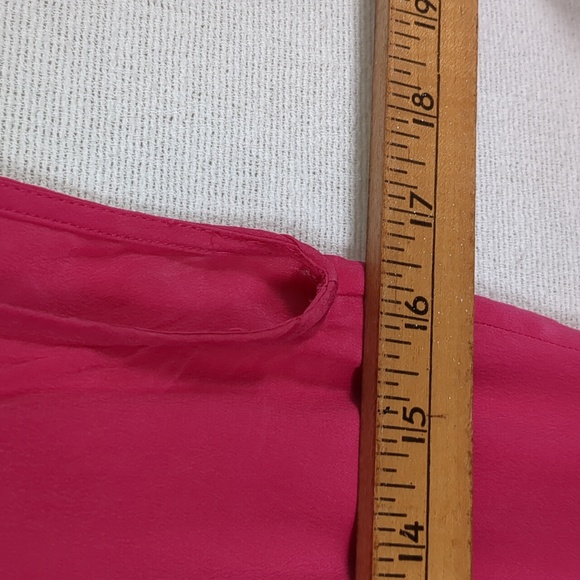 Max Studio Women's 100% Silk Sleeveless Blouse in Hot Pink Size XS - Picture 11 of 11